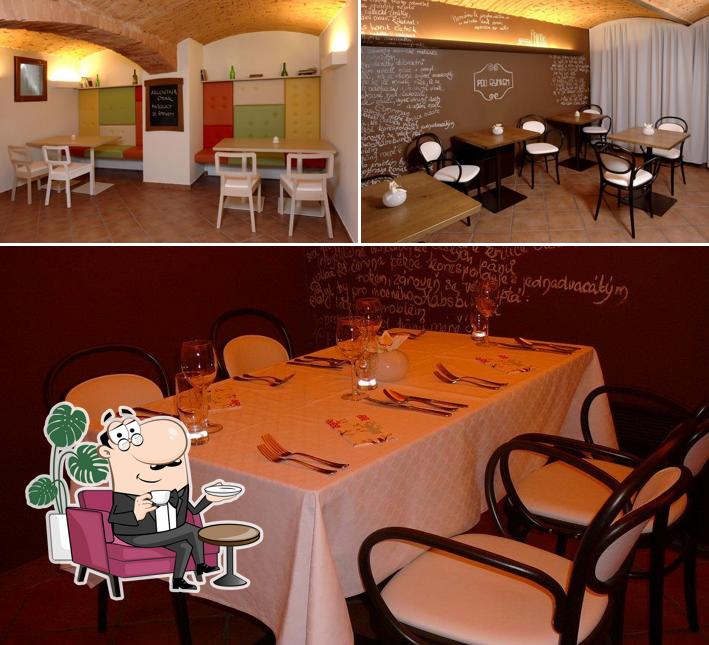 Vinárna a restaurace Pod Rynkem