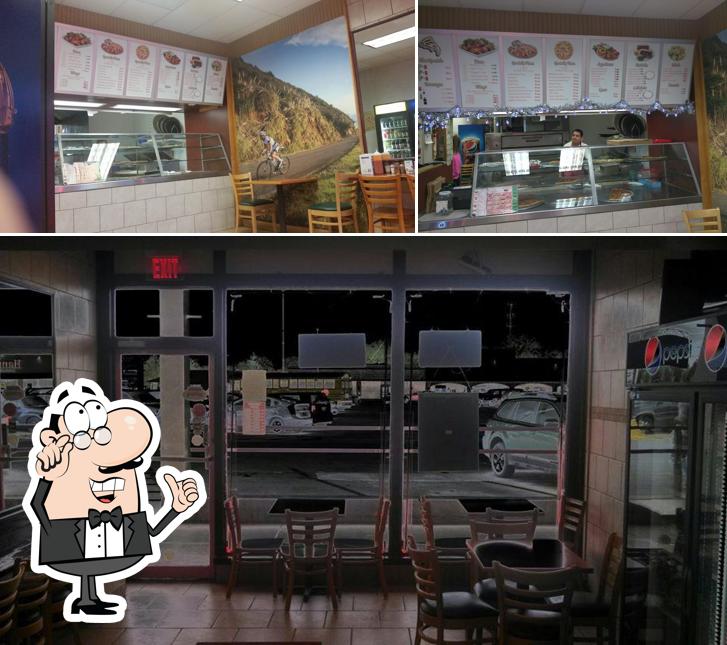 Gusto's Pizza