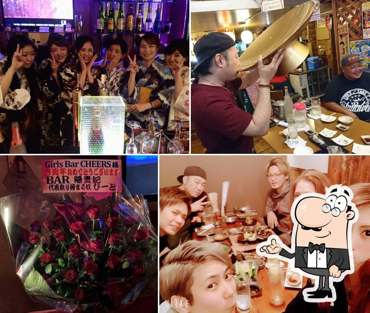 Girls' Bar Cheers