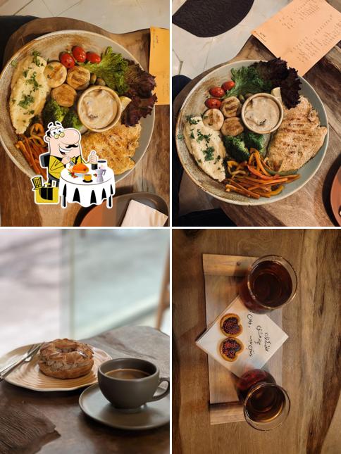 Avan Cafe کافه آوان