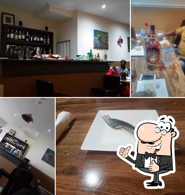Mama Cook Restaurant & Bar