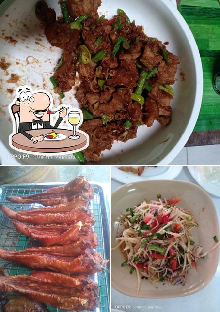 ร้านบุญญาโภชนาหมูอบโอ่ง