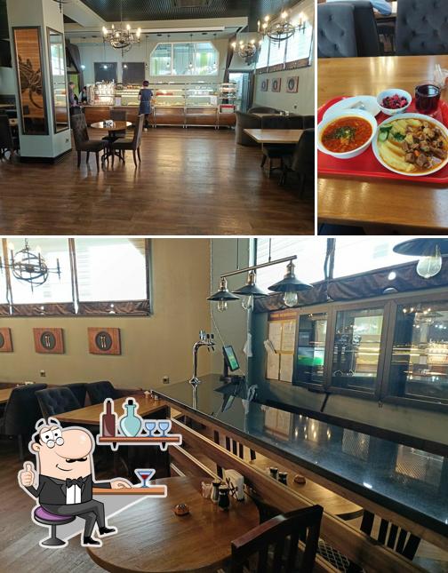 1+1 Cafe Lounge