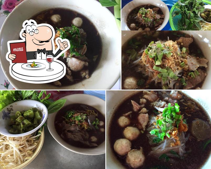 ร้านก๋วยเตี๋ยวหมูยูเทิร์น เจ๊ออน