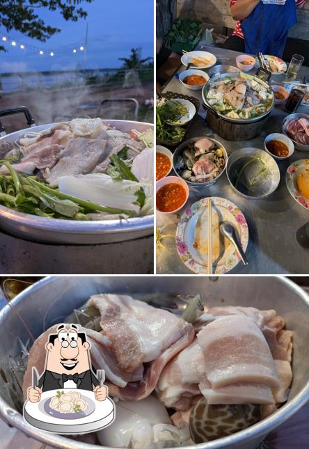 หมูยิ้มฮิมโขง