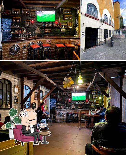 La Bodeguita Pub & Music Live