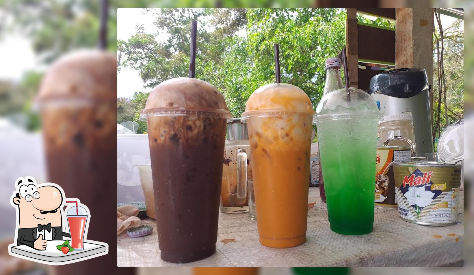 ขนมจีนป้าอีด & By...ชากระเทย