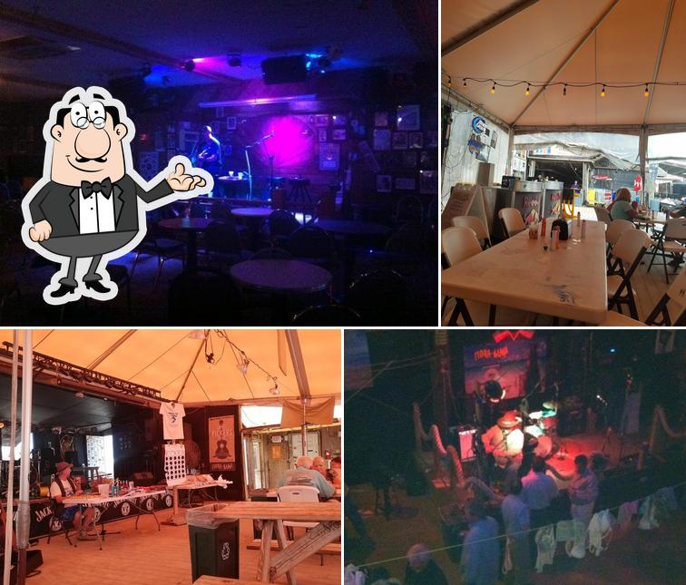 Flora-Bama Lounge, Package & Oyster Bar