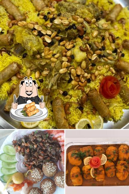 مطعم ابوشهدبنايه شيخه خليلى
