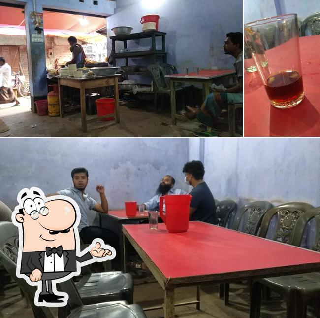 খোকন রেস্টুরেন্টে