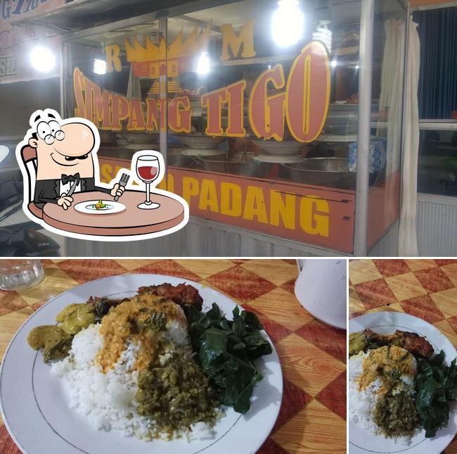 RM. Simpang Tigo