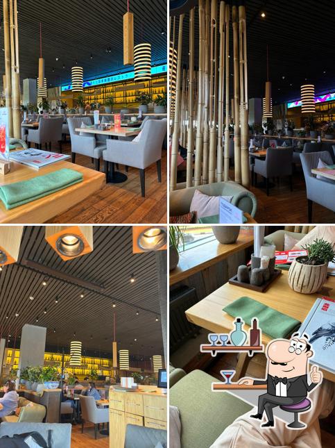 Посмотрите на внутренний интерьер "Танук"