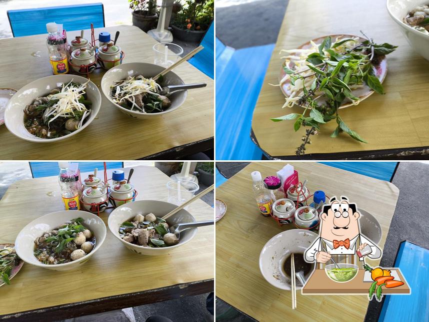 ช.ก๋วยเตี๋ยวเรือทอง