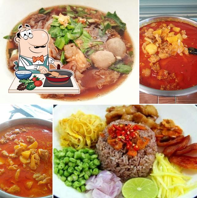 ร้านก๋วยเตี๋ยวโต๊ะติ๋ว