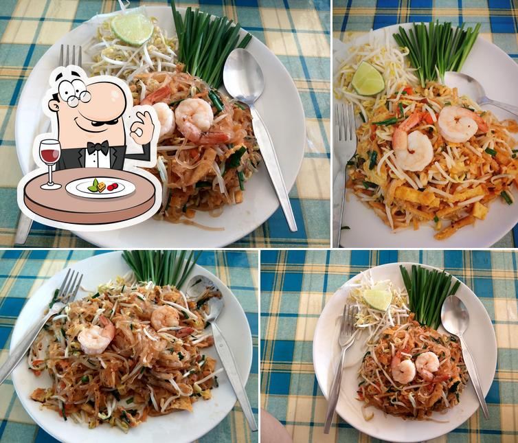 ผัดไท คิตตี้