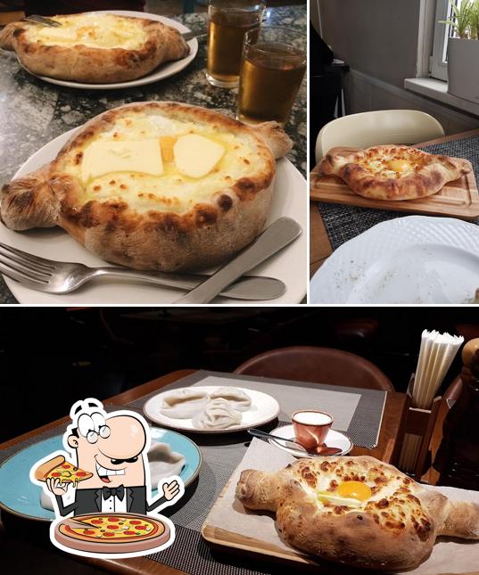 Закажите пиццу в "Хинкальной"