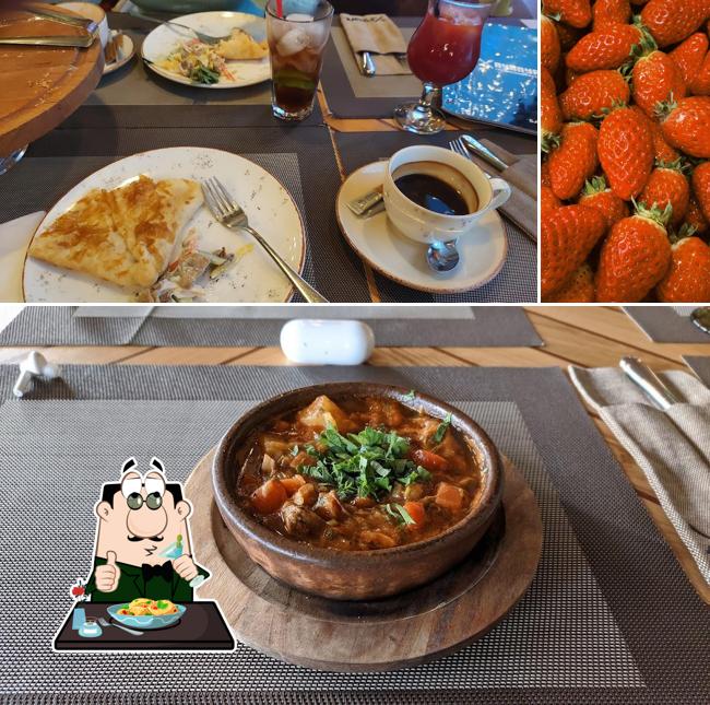 Еда в "Хачапури"