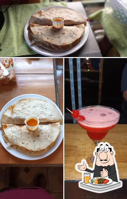 Tacos y más yoli's