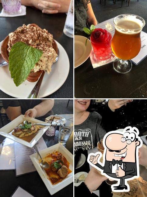 La Parra Restaurant & Bar