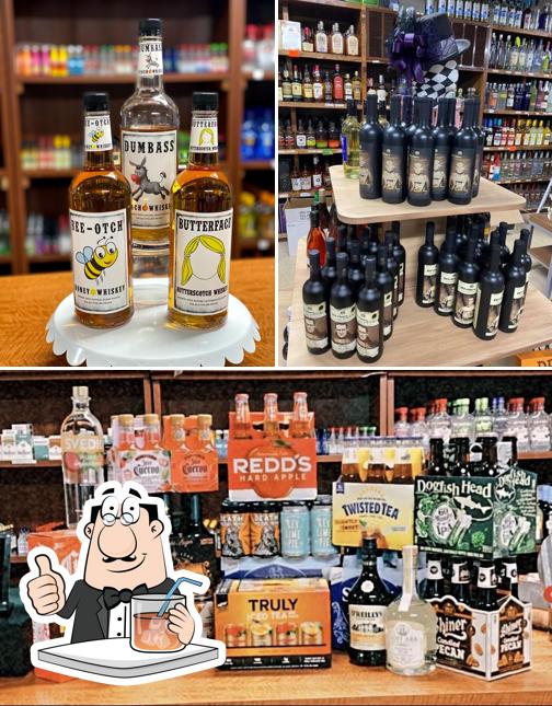 Steel Point Tavern and Liquors