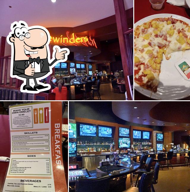 Sidewinders Bar & Grill