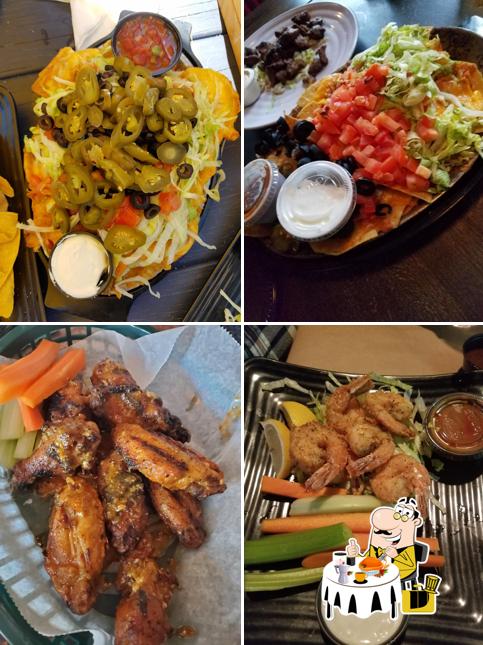 Boathouse Bar & Grill