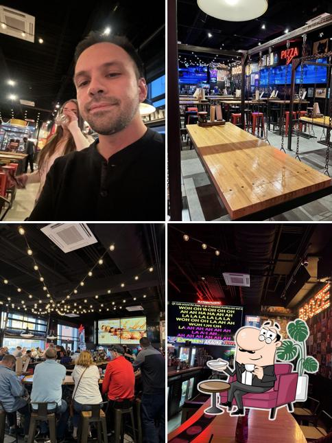 Mikey's Late Night Slice