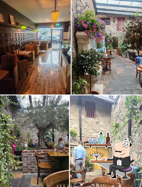 Cosy Corner Courtyard Cafe