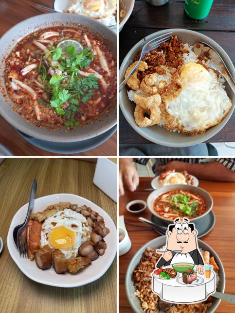 ข้าวยำ Khaoyum Homecook