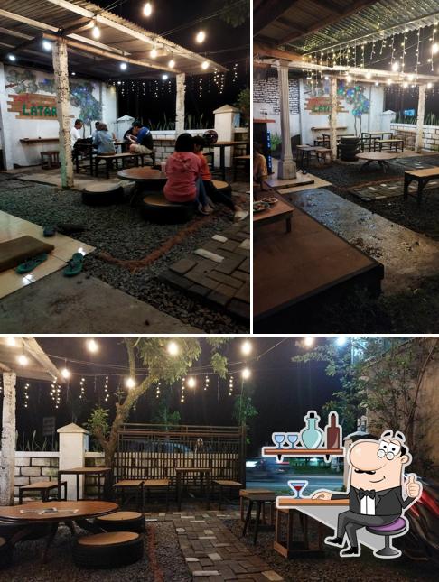LaTar Cafe