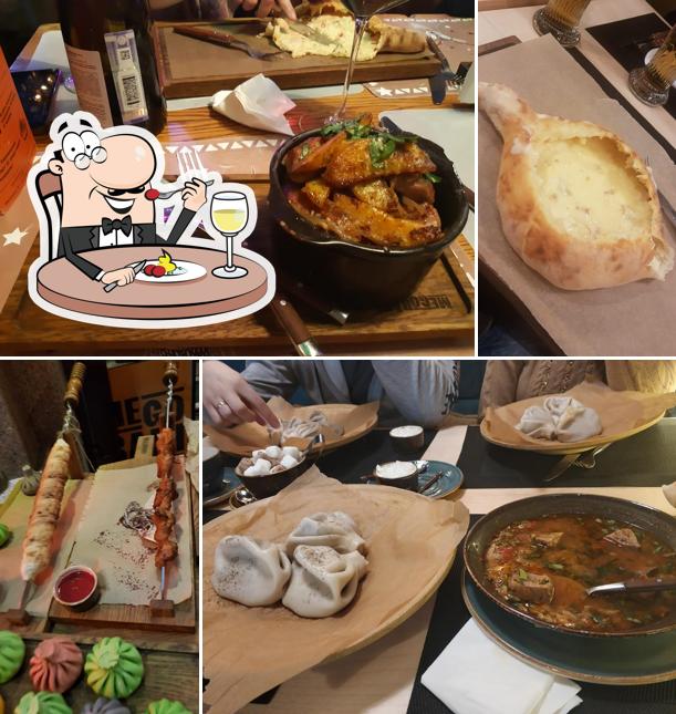 Еда в "Megobari"