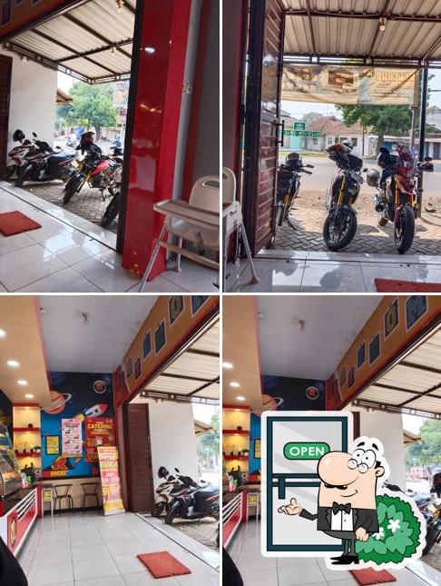 Rocket Chicken Bebekan Kedungwuni