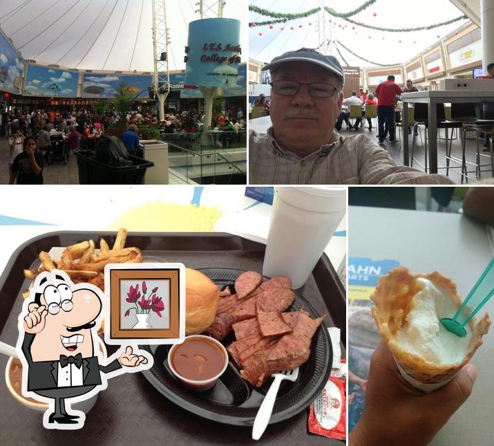 Food Court