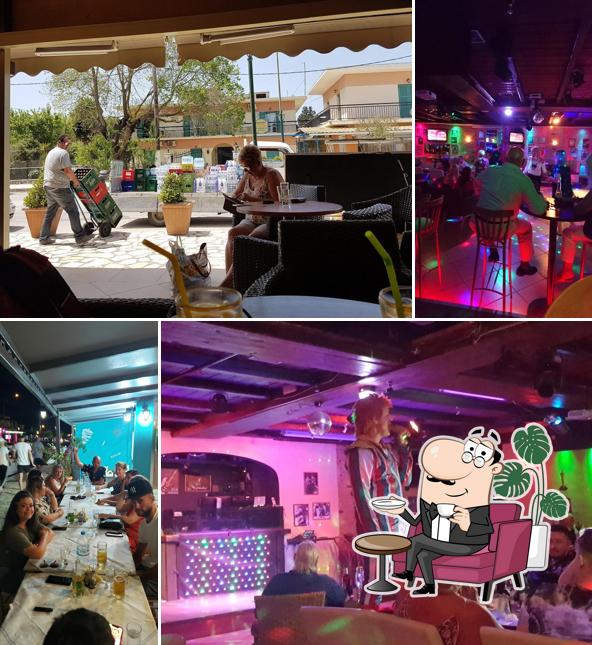 Oscars Bar & Diner