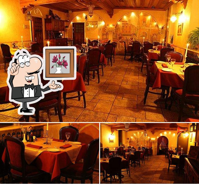 Посмотрите на внутренний интерьер "Риальто"