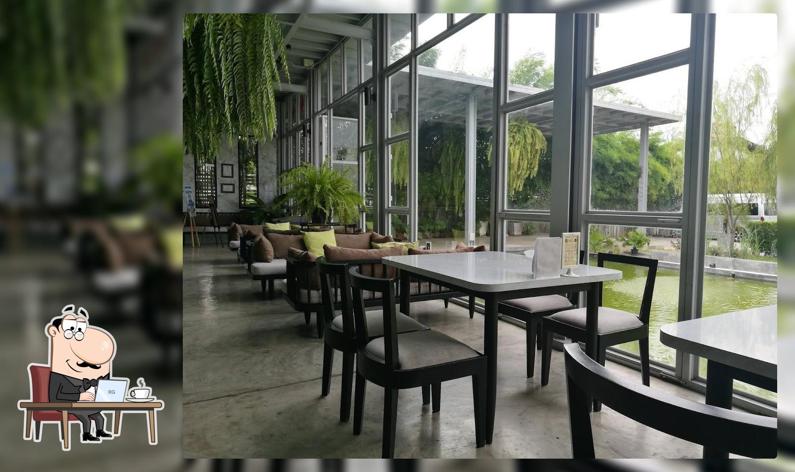 ตรี คาเฟ่ แอนด์ เรสเตอรองต์