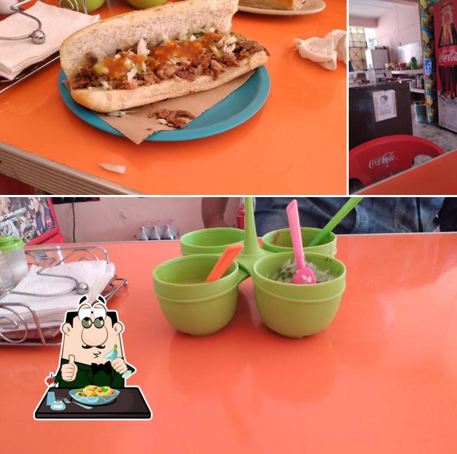 TORTAS Y TACOS AL ESTILO MICHOACANO