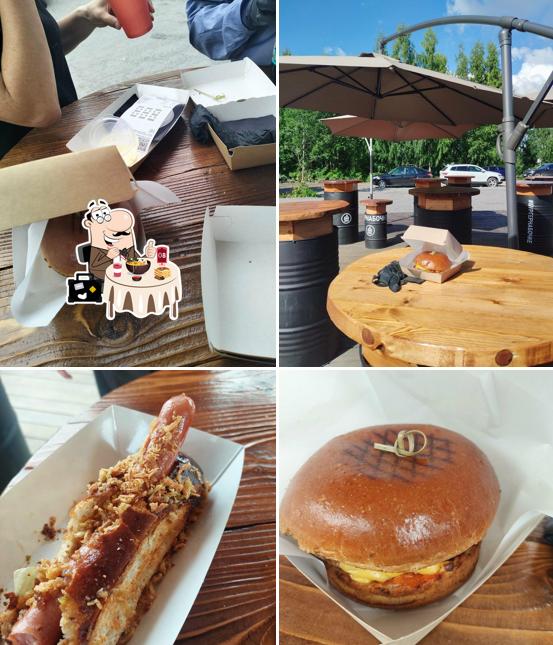 Бургер на бочке