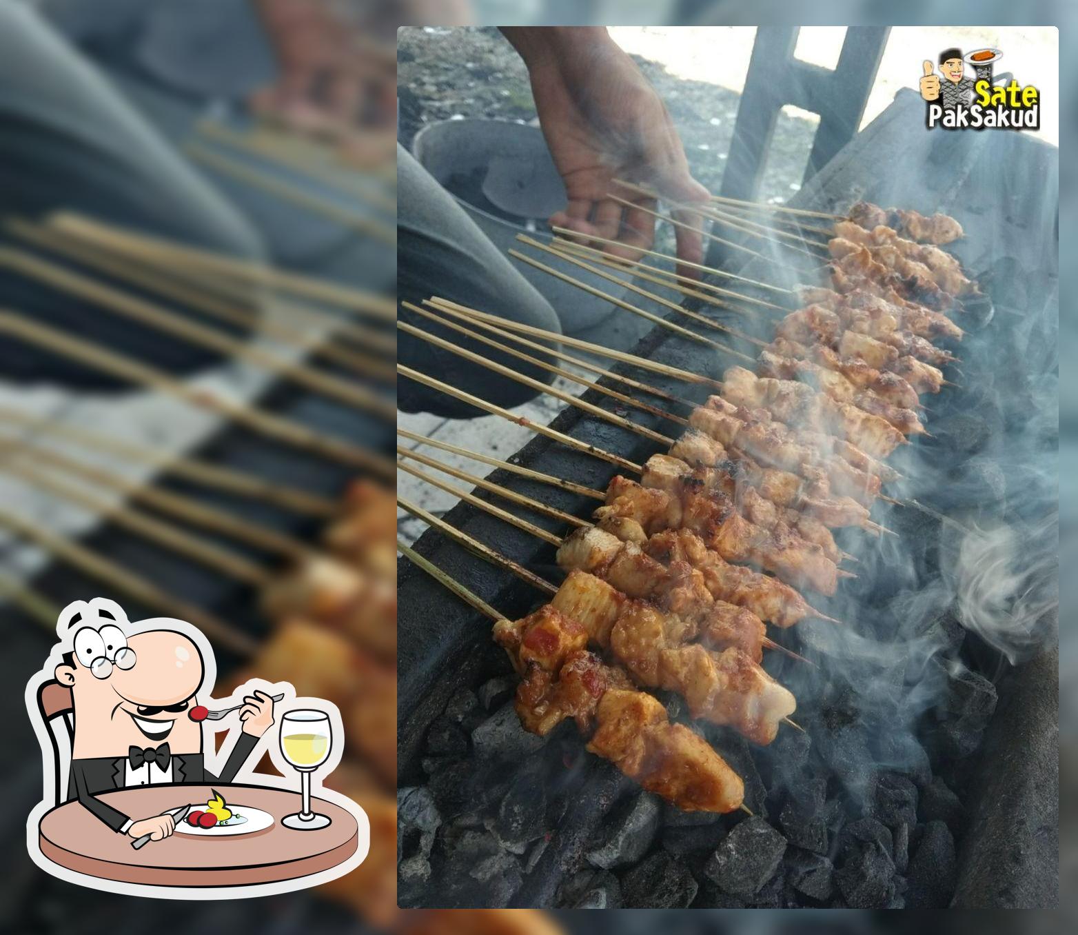 'Sate Kambing Muda' Pak Sakud