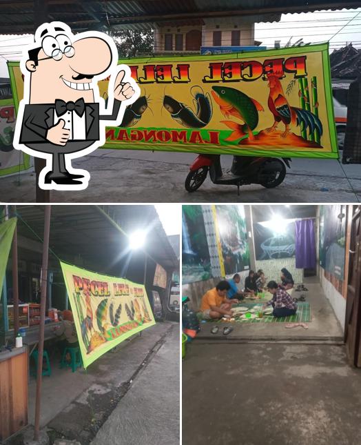 Warung PECEL LELE mas FARID Lamongan