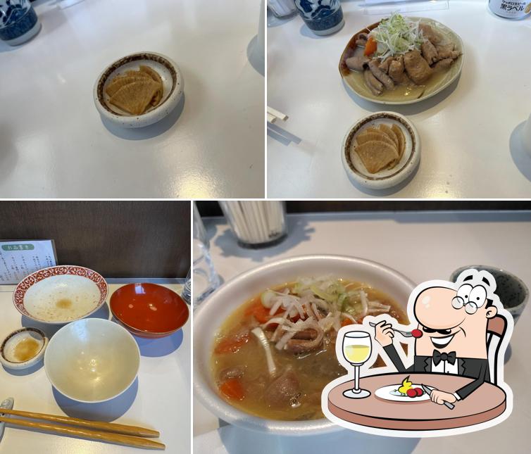大磯もつ煮処もつ美