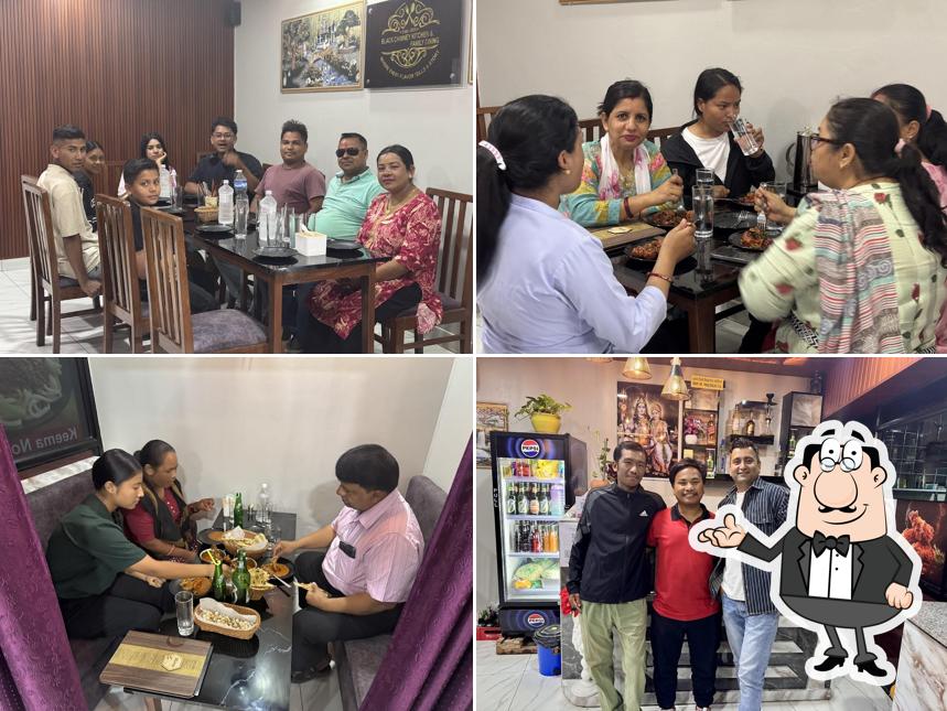 BLACK CHIMNEY KITCHEN N FAMILY DINING