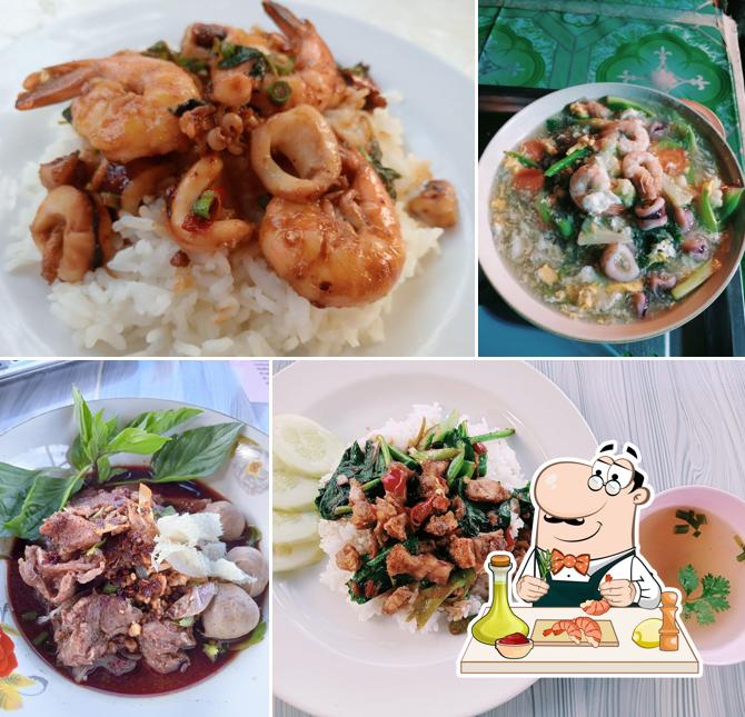 ครัวอุบลวรรณข้าวตามสั่งเตี๋ยวเนื้อ