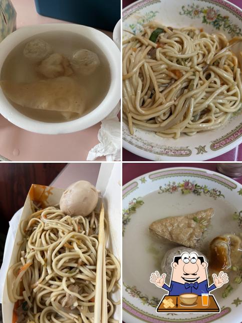 古早味早餐店（炒麵、油飯、扁食湯）