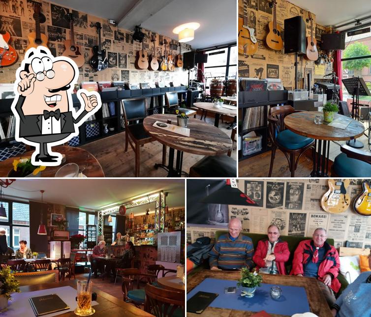 martins music café