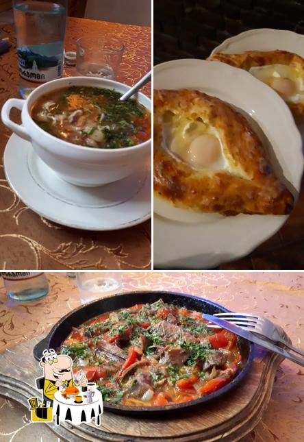 Еда в "Кафе "Дарьял""