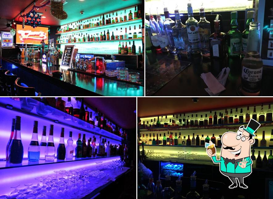 Cheers International Shot Bar 赤羽店