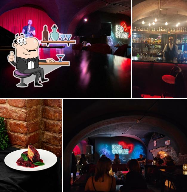 Забронируйте столик в "Red stone"