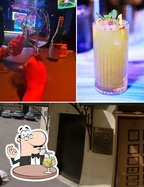 В Neon Chill есть напитки, внешнее оформление и многое другое