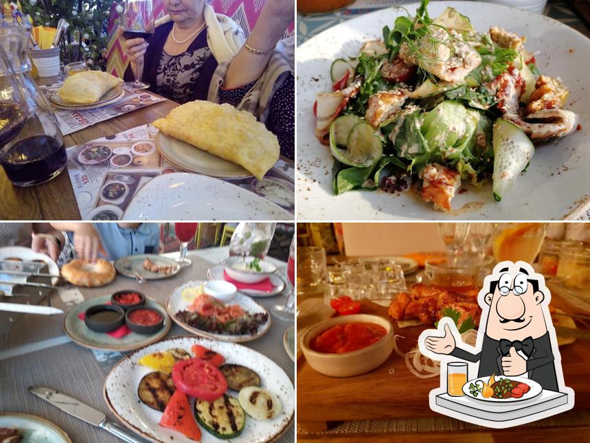 Блюда в "Чайхане Чабрец"